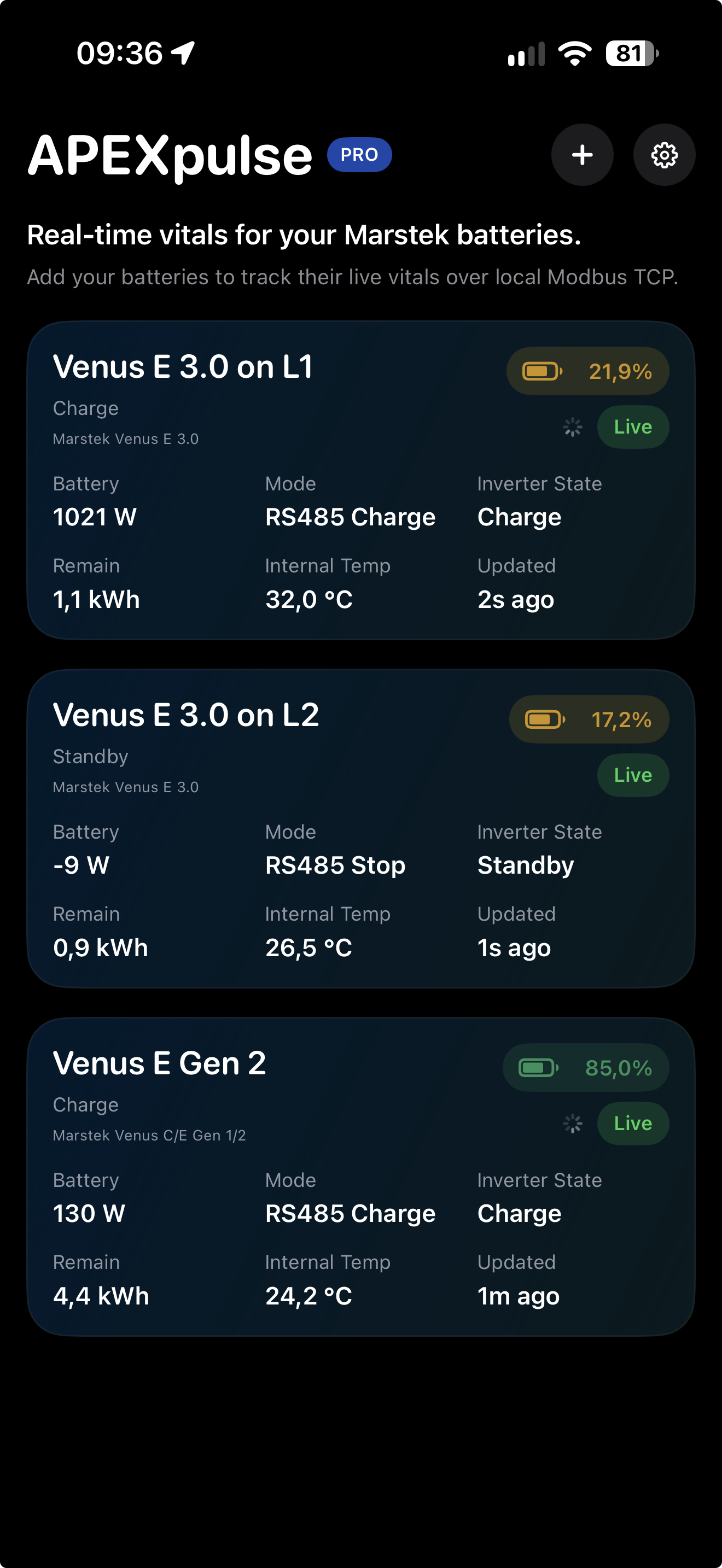APEXpulse multi-battery overview showing live status, power, state of charge, temperature, and update times